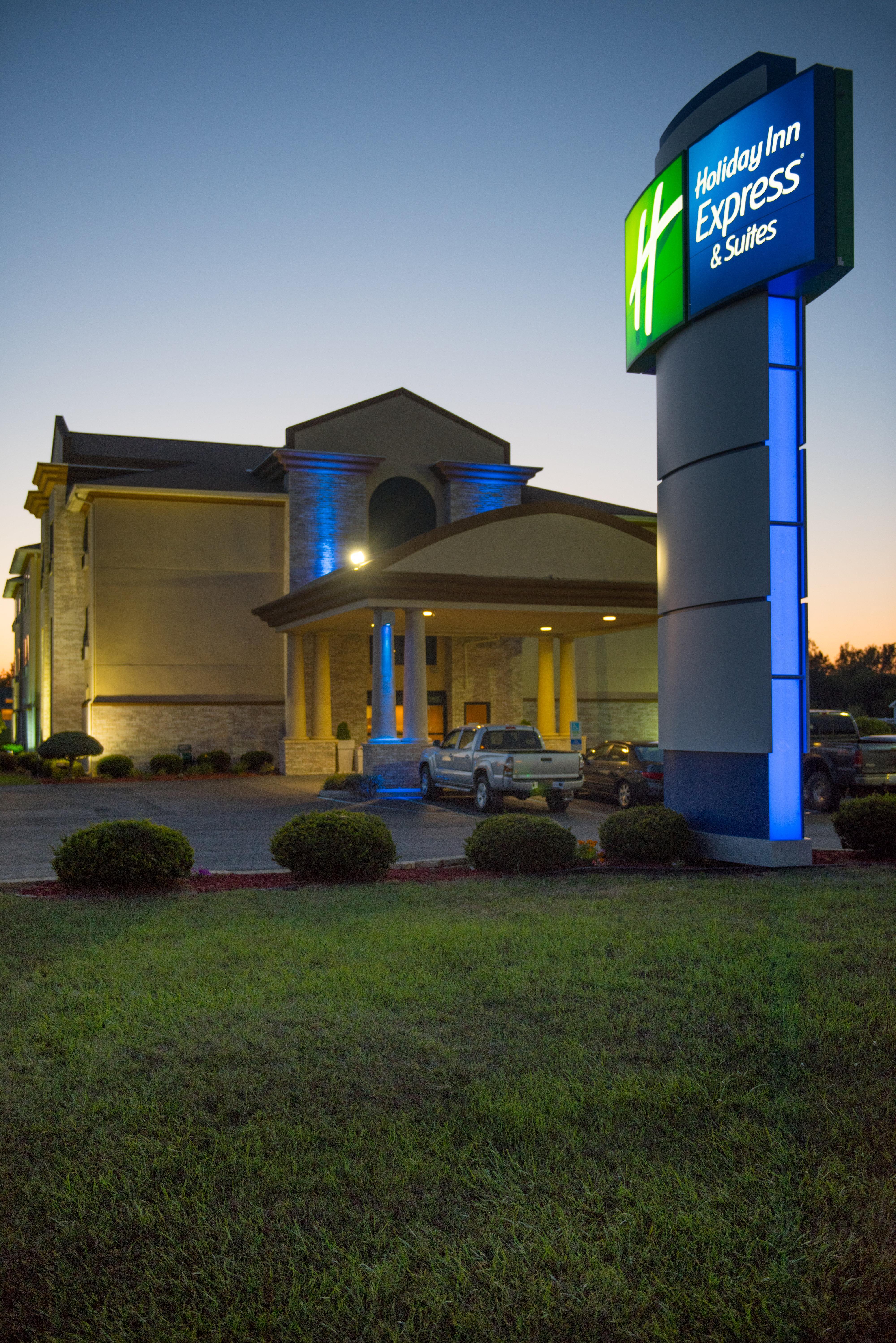 Holiday Inn Express Hotel & Suites Wauseon By Ihg Extérieur photo